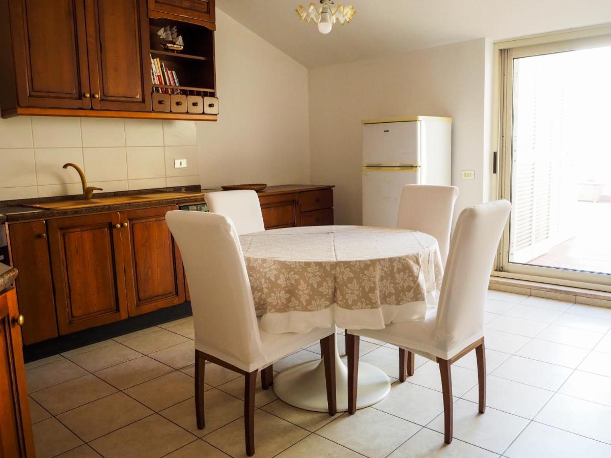 Terrazza Cavour Appartement Bari Buitenkant foto