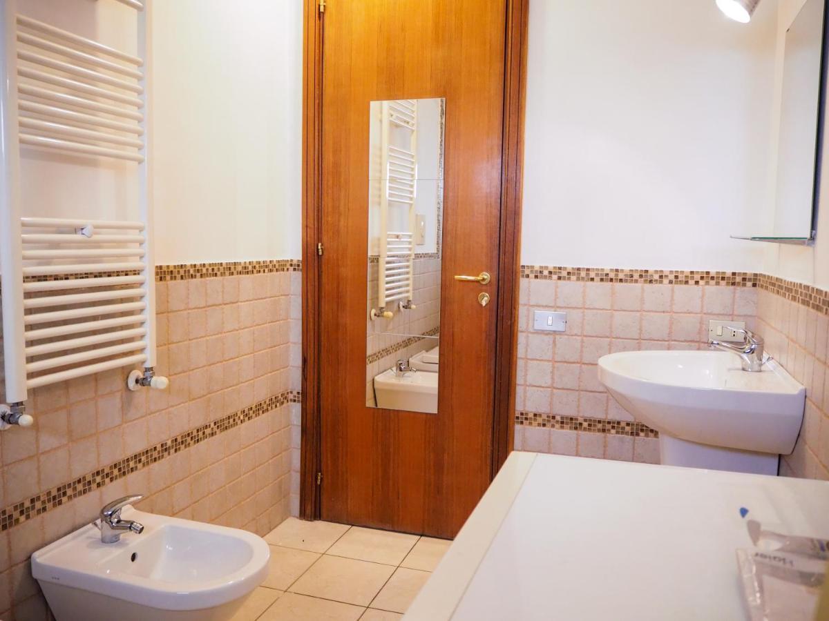 Terrazza Cavour Appartement Bari Buitenkant foto